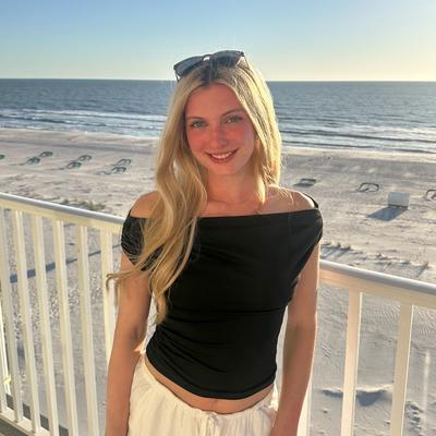 Portrait of creator marygracebix