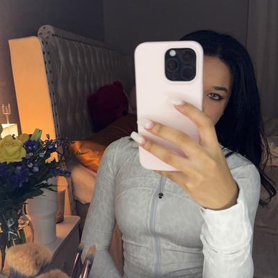 Portrait of creator leeanntaijah