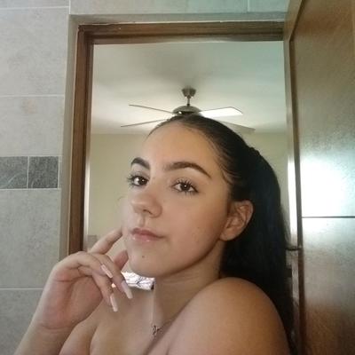 Portrait of creator _ameliaoh_