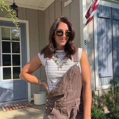 Portrait of creator courtney_leigh_photo