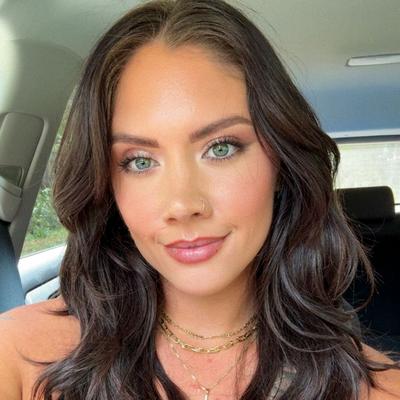 Portrait of creator celesteluxemakeup