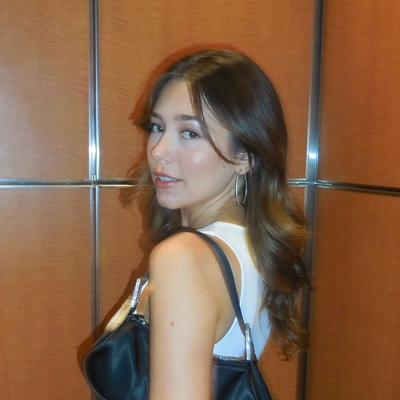 Portrait of creator scarrlettt22