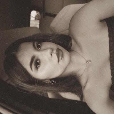 Portrait of creator booksnstarz