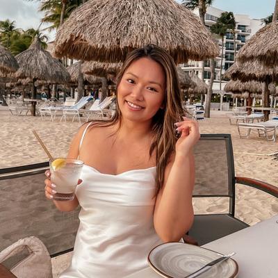 Portrait of creator carolklm