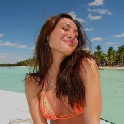 Portrait of creator mariapisme