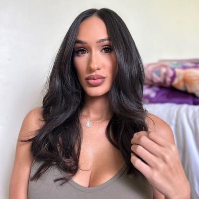 Portrait of creator sheynavictorino