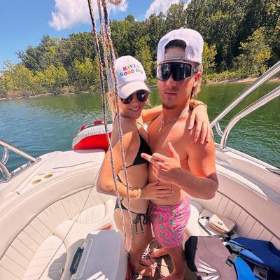 Portrait of creator user2018448365422