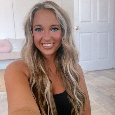 Portrait of creator taylorelliis