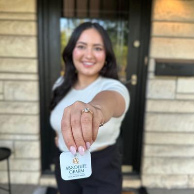 Portrait of creator ariel.morin