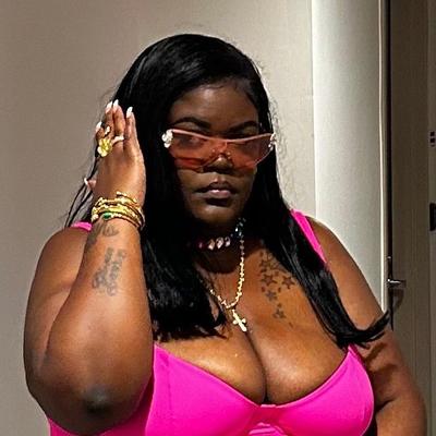 Portrait of creator look.its.zay