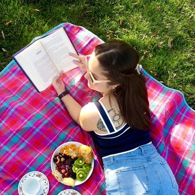 Portrait of creator dorianrosemarin