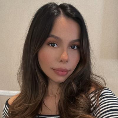 Portrait of creator anaiss_sanchez