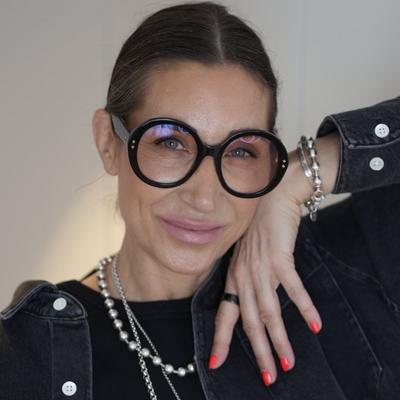 Portrait of creator swaantjetaube