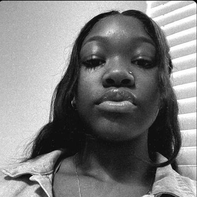 Portrait of creator kaylahanaa