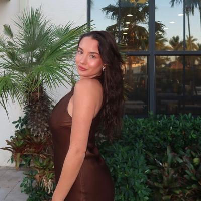 Portrait of creator mayabarr