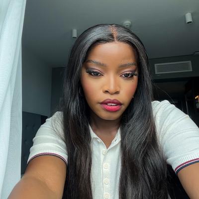 Portrait of creator elegant_praise