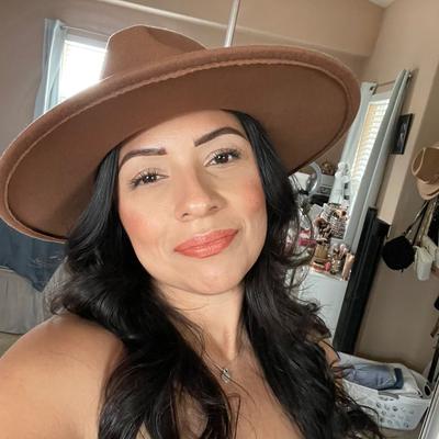 Portrait of creator mire8055