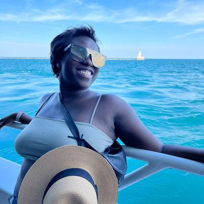 Portrait of creator dhiz44