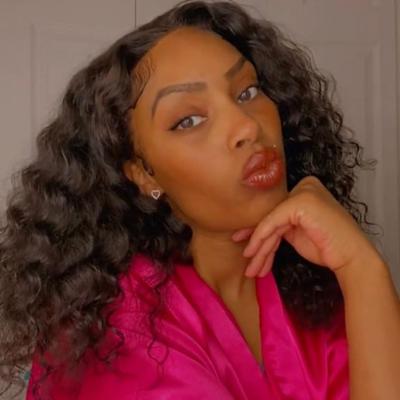 Portrait of creator mommalo_