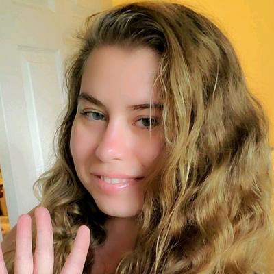 Portrait of creator maria_ugcfoodie