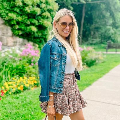 Portrait of creator jenniepinky143