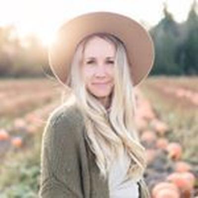 Portrait of creator cloe.thomson