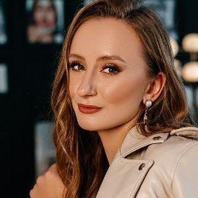 Portrait of creator helga.mua.makeup