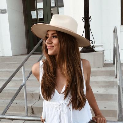 Portrait of creator alex.tulleners