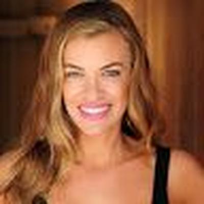 Portrait of creator coachjennwolfe