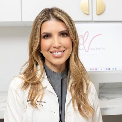 Portrait of creator dianavalentinmd