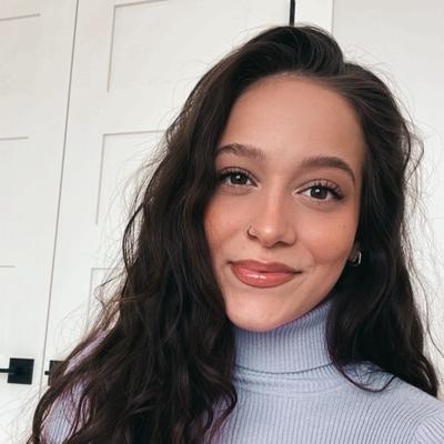 Portrait of creator tabithasscentobsession