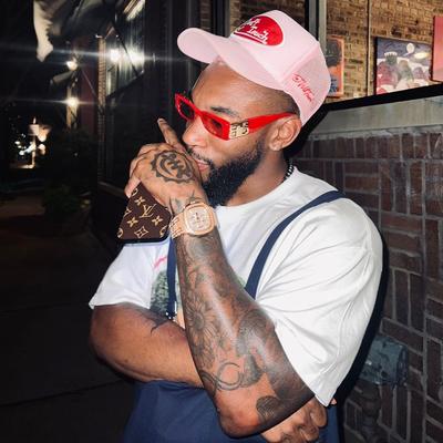 Portrait of creator d.alxndr