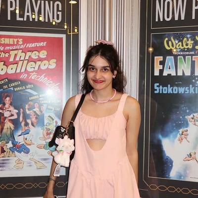 Portrait of creator emilysamantha330