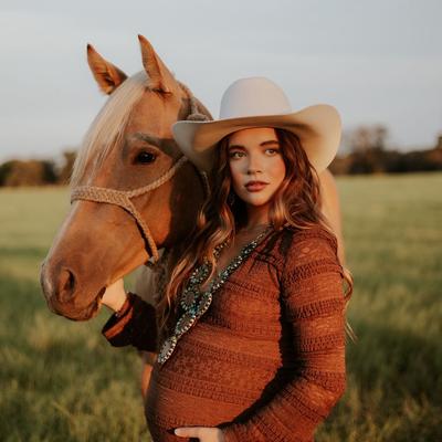 Portrait of creator jacie.lynn.shackelford