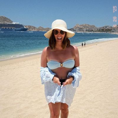 Portrait of creator harley_mariah