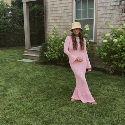 Portrait of creator mollymaireadbassetto