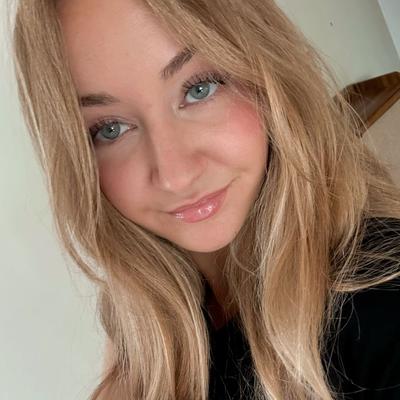 Portrait of creator elliekbauer