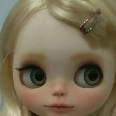 Portrait of creator iluuvmyself