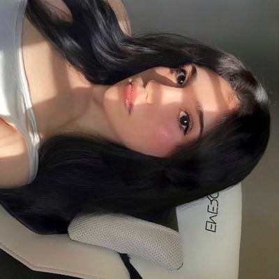 Portrait of creator heretoloveasjesusdoes