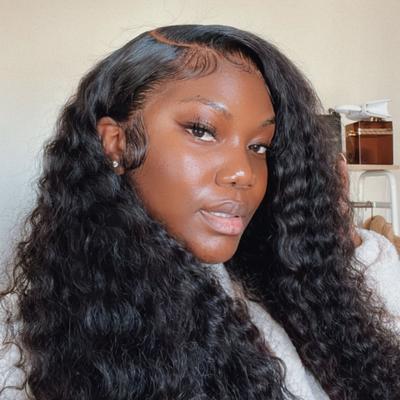 Portrait of creator _prettychelley