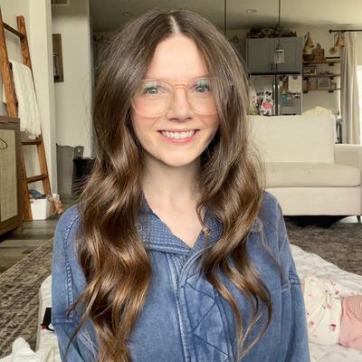 Portrait of creator decorateourhome