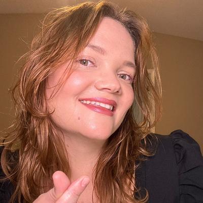 Portrait of creator juliana.sutherland