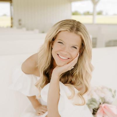 Portrait of creator emmagphares