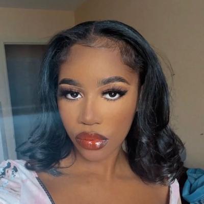 Portrait of creator nellybsbd