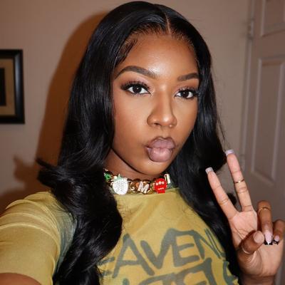 Portrait of creator thedesmachelle