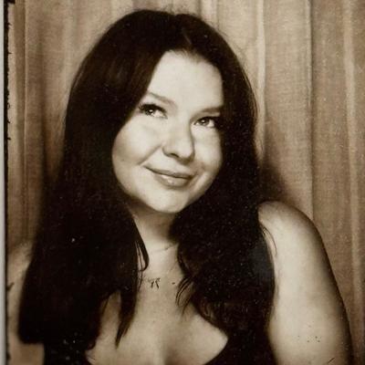 Portrait of creator livinwithhlyss