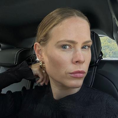 Portrait of creator jessiekatebush