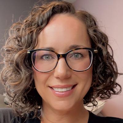 Portrait of creator ilovedealscanada