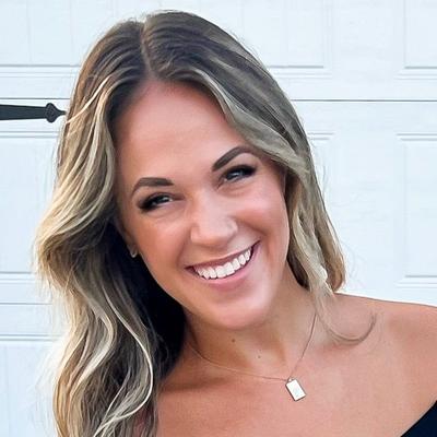 Portrait of creator heylianawood