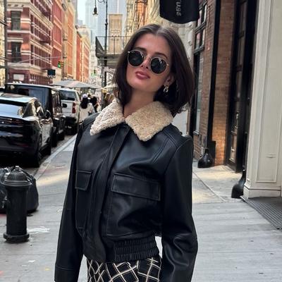 Portrait of creator notsammiishapiro